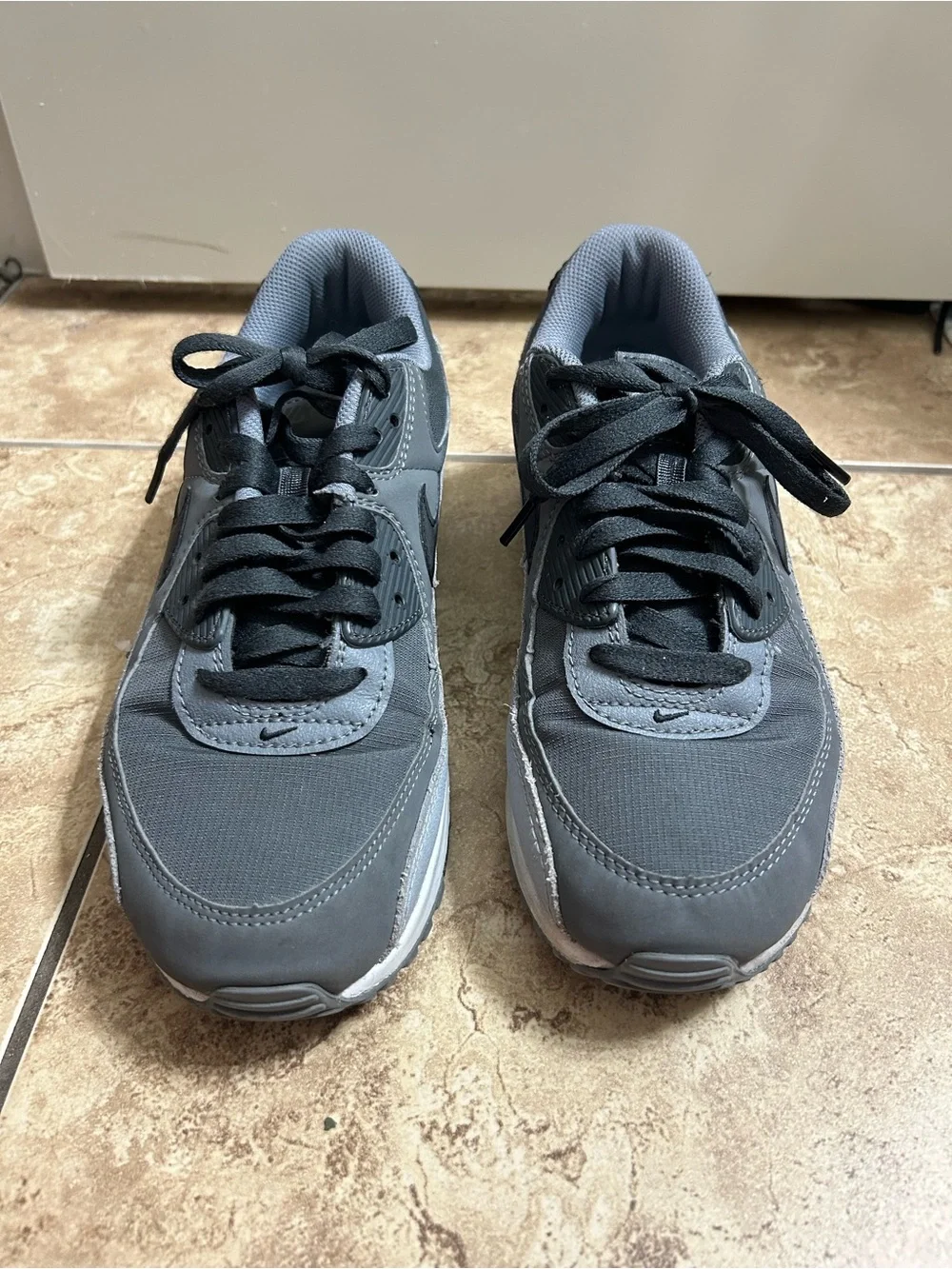 Men's Grey Athletic Sneakers - Classic Casual Trainer NIKE